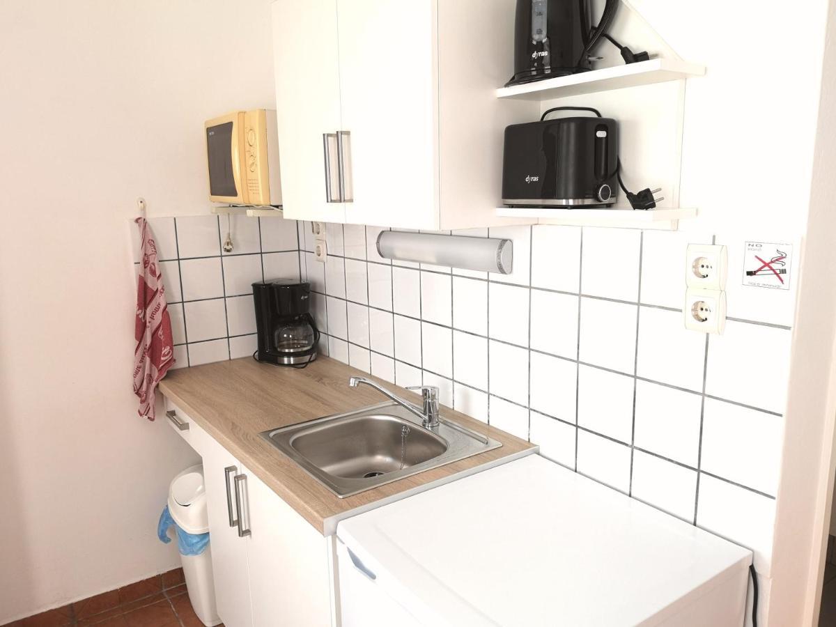 Apartman Kaszas Garden Мошонмадьяровар Экстерьер фото